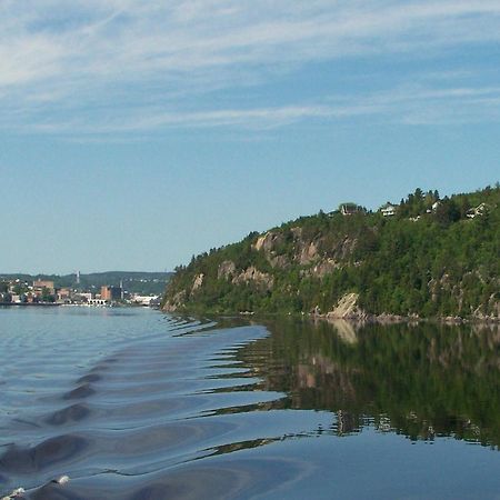 Auberge Centre Ville Saguenay Exterior photo