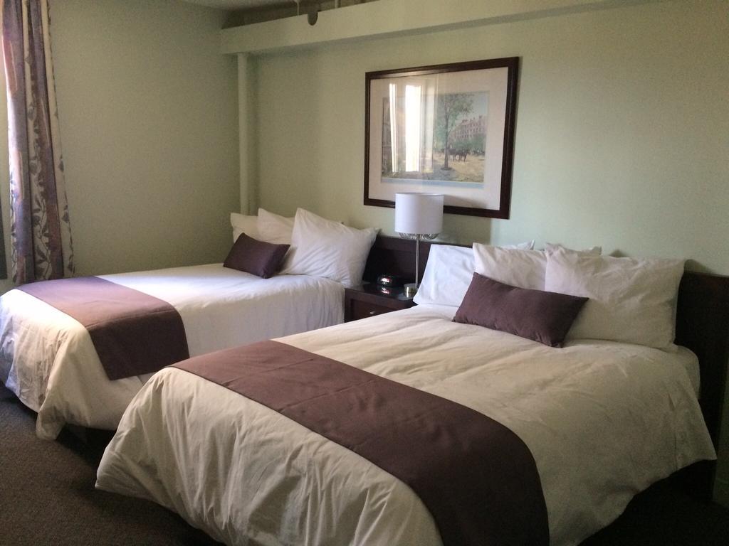Auberge Centre Ville Saguenay Exterior photo