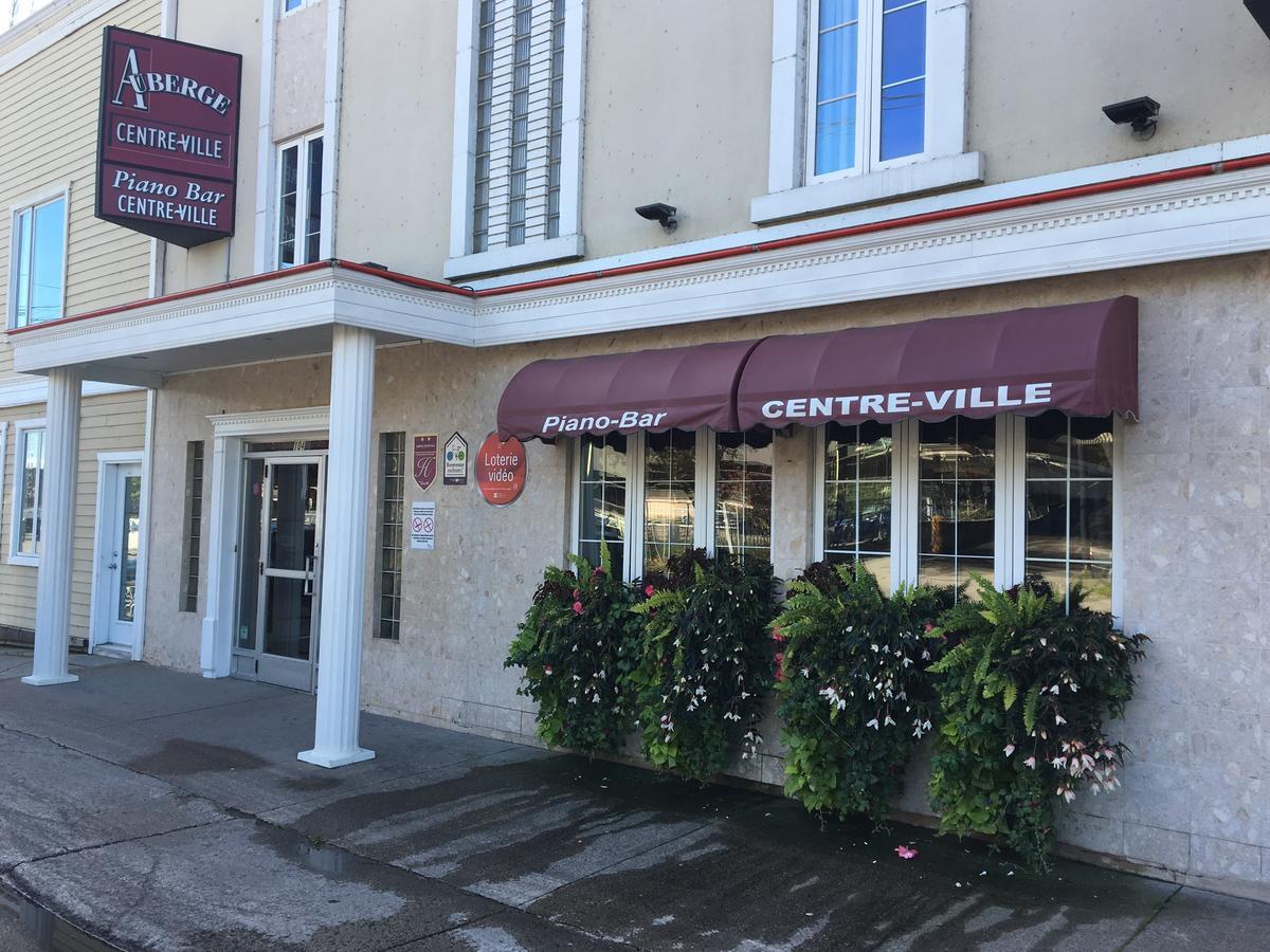 Auberge Centre Ville Saguenay Exterior photo