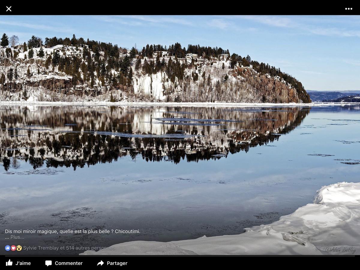 Auberge Centre Ville Saguenay Exterior photo