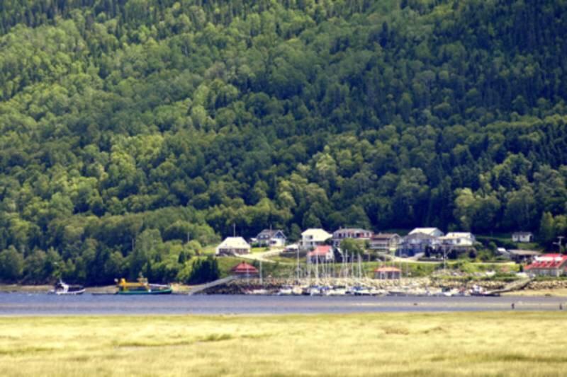 Auberge Centre Ville Saguenay Exterior photo